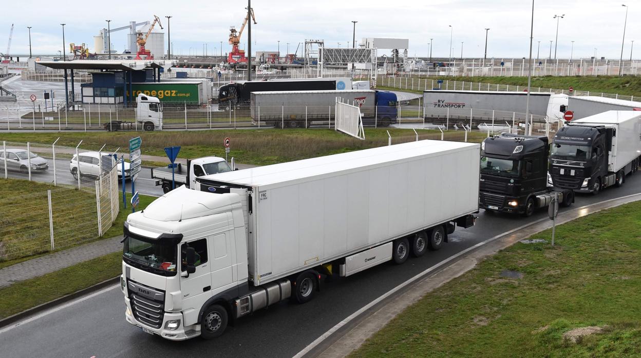 camiones-calais-kQnH--1248x698@abc